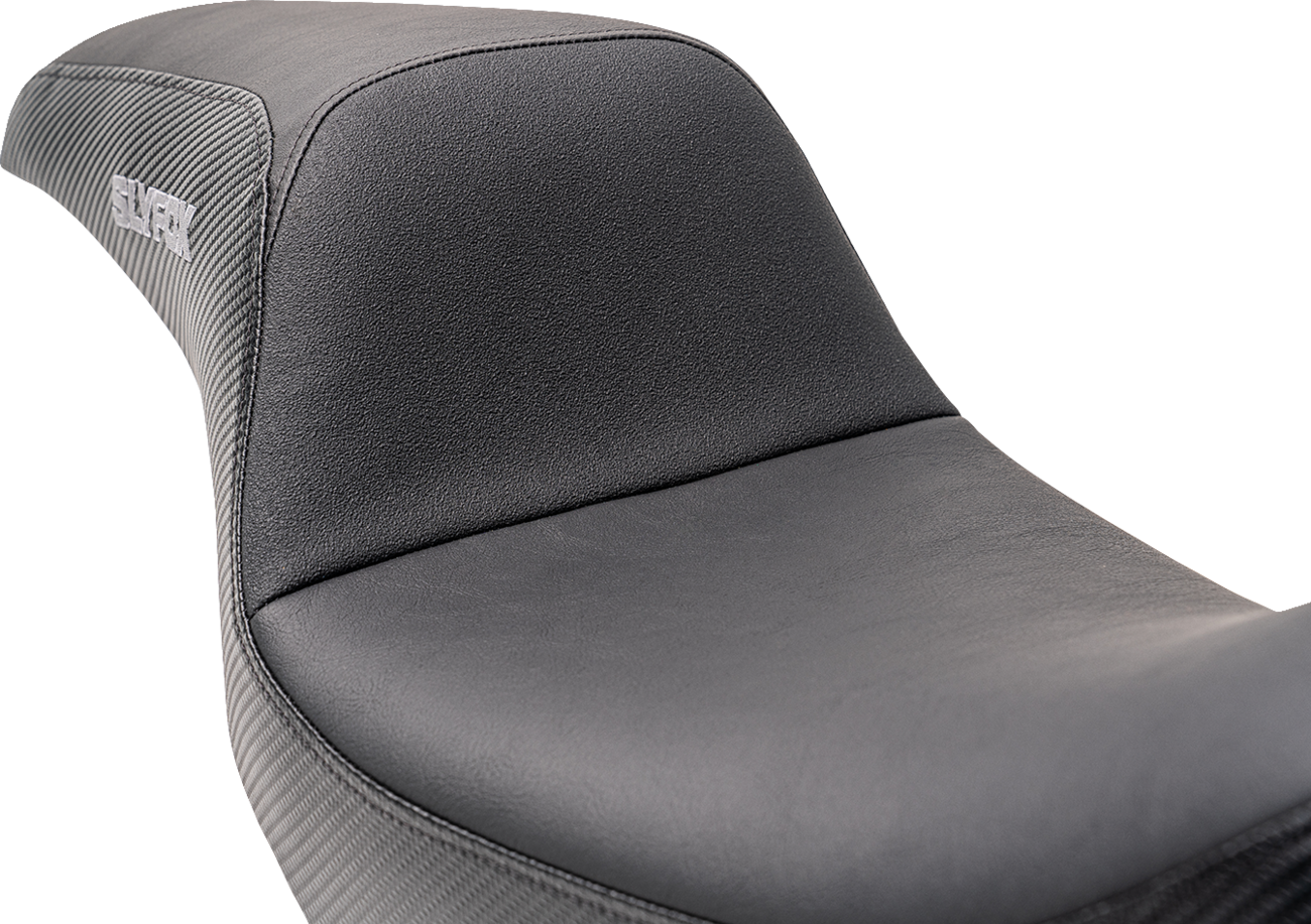Slyfox Drifter Seat - Gray Logo - Black Vinyl W/ Slipstop - Carbon Fiber - Dyna '96-'03