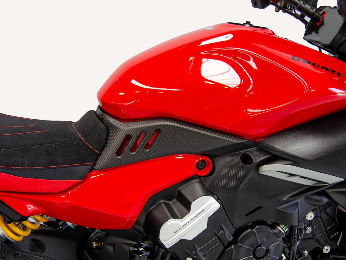 Ducabike DBK CRB71O Diavel V4 Matt Carbon Tank Sides