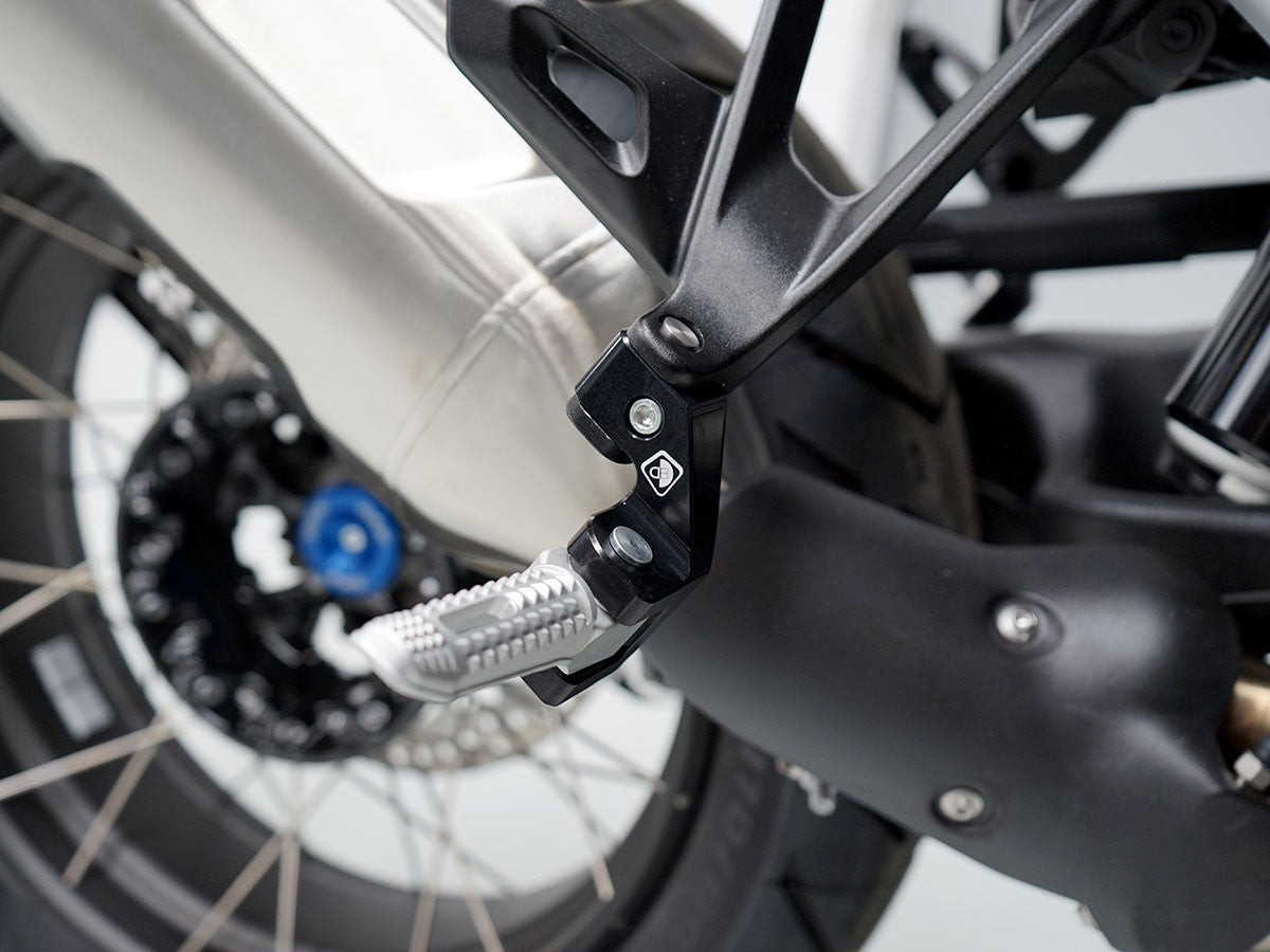 Ducabike DBK Pap05 BMW R1300GS Passenger Footpeg Comfort Kit