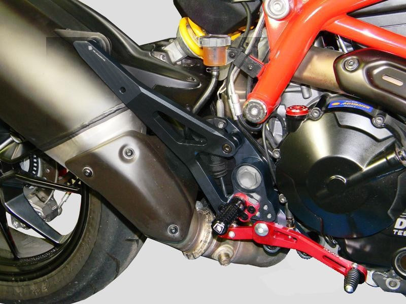 Ducabike DBK Prnhm01 Rearset Hypermotard 821 - BLACK-RED