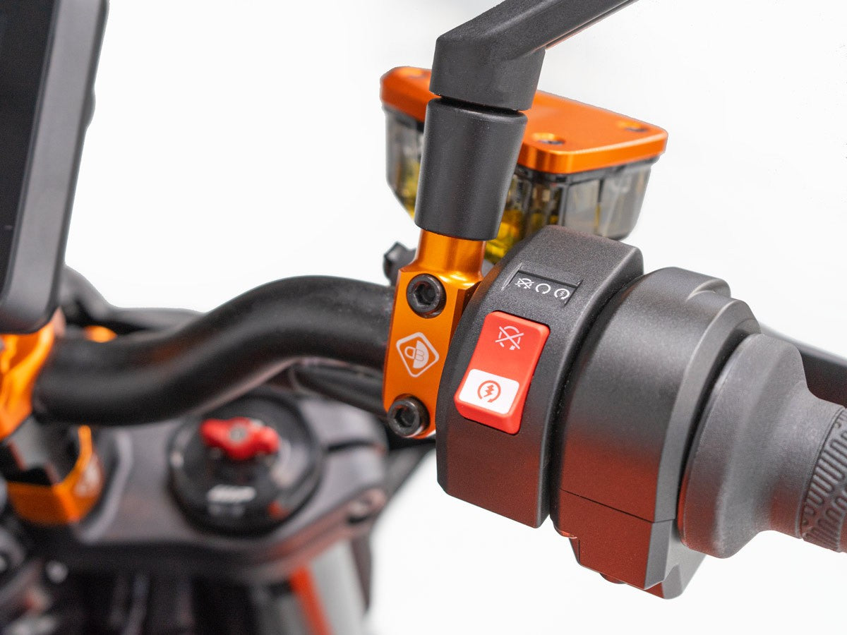 Ducabike DBK CVS03 Brembo Master Cylinder Clamp Thread M10 Right