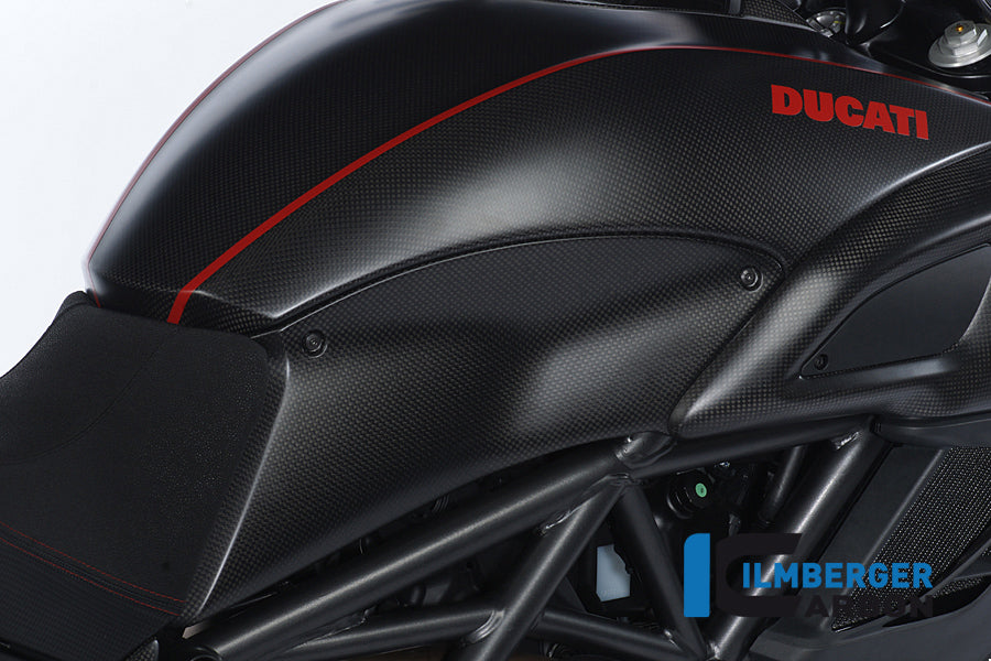 Ilmberger Carbon Right Side Cover On Tank Carbon