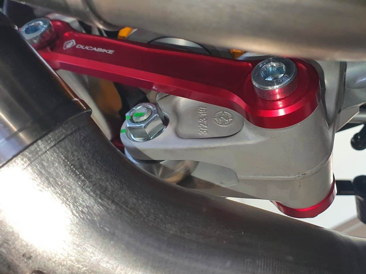 Ducabike DBK ADR07 SFV4/PAN.V4 REAR REACTION RODS 16mm. - RED