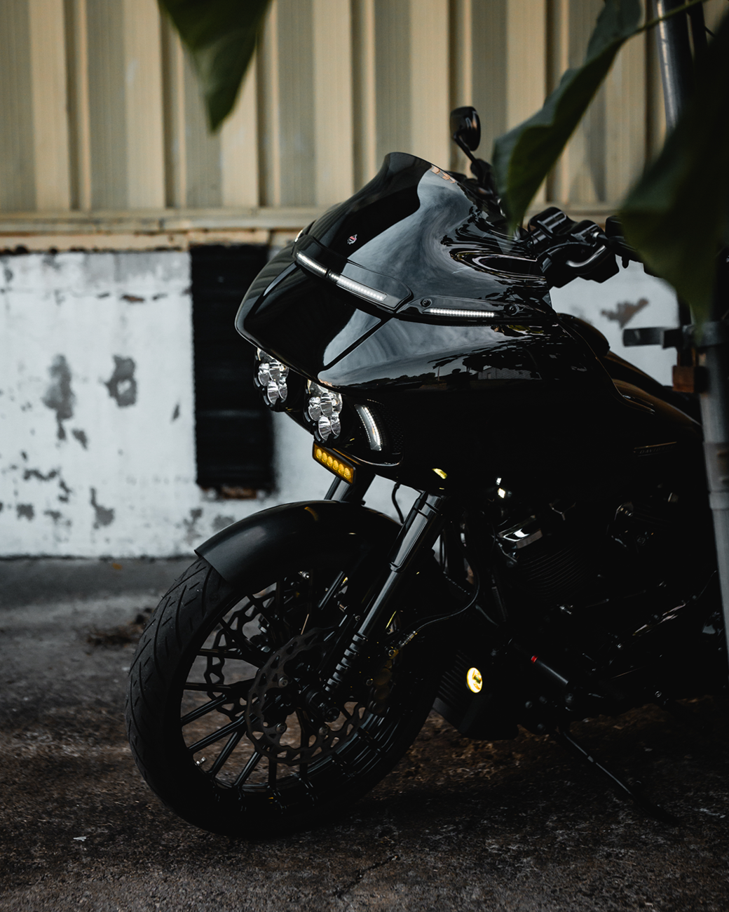 Custom Dynamics Shark Demon® 2 Headlight - Road Glide