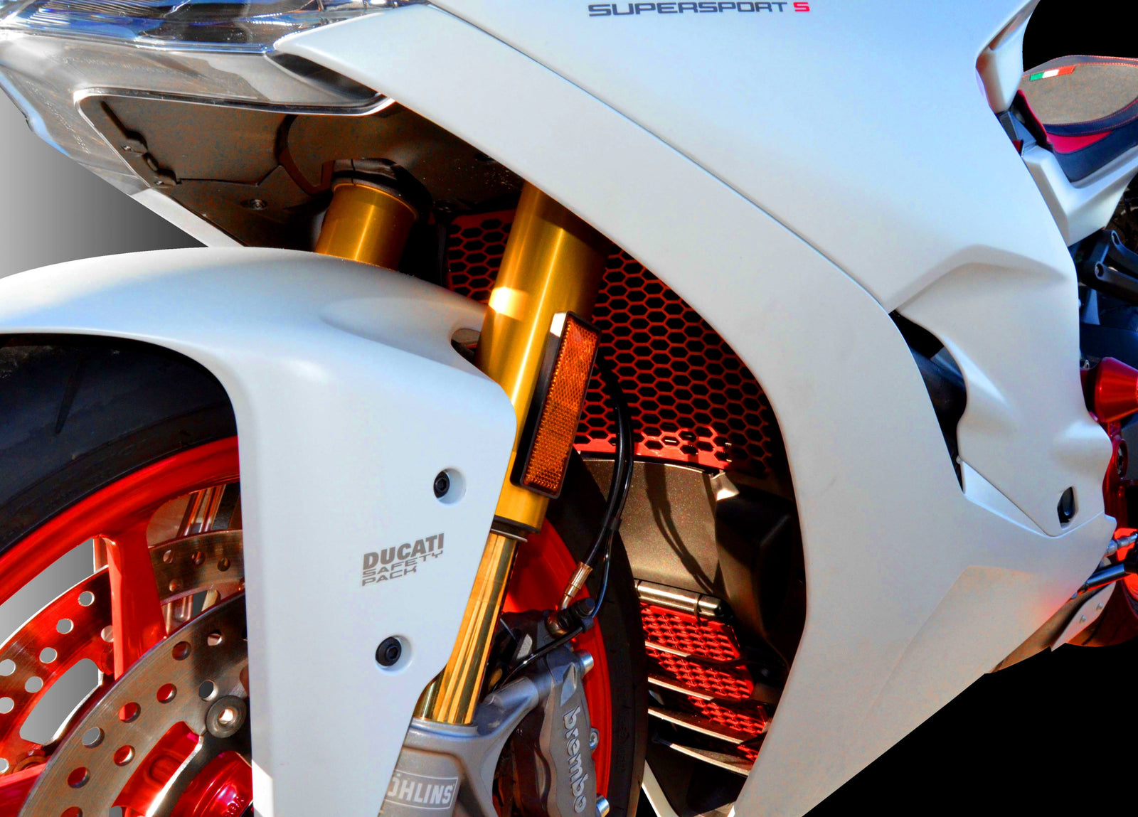 Ducabike DBK GR06 Supersport 17 Oil Cooler Guard - RED
