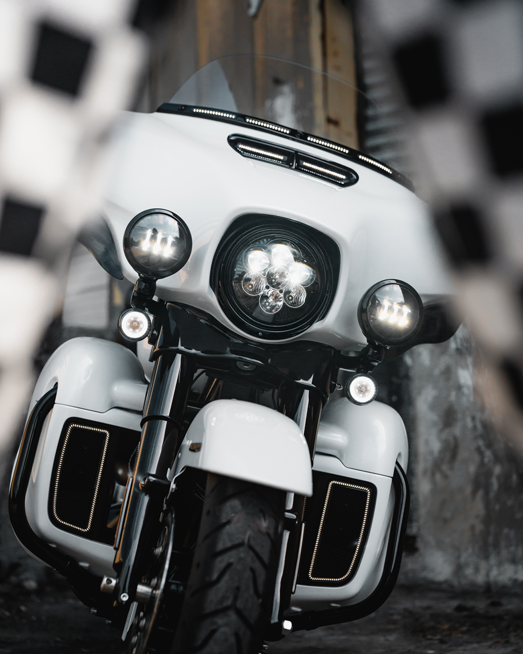 Custom Dynamics 4.5" Passing Lamps With Halo