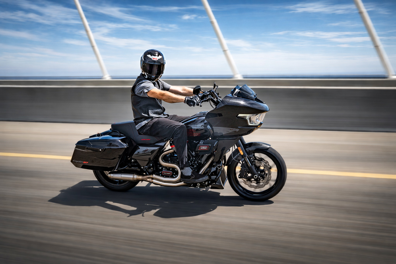 Saddlemen Side Cover - Carbon Fiber/Gloss