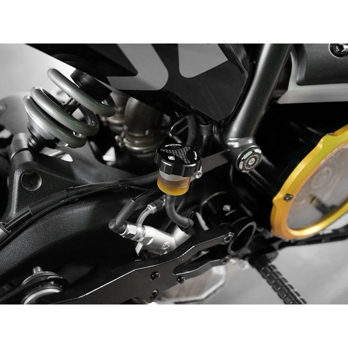 Ducabike DBK Carbon Rear Brake Fluid Reservoir Cap For Panigale V2 V2S