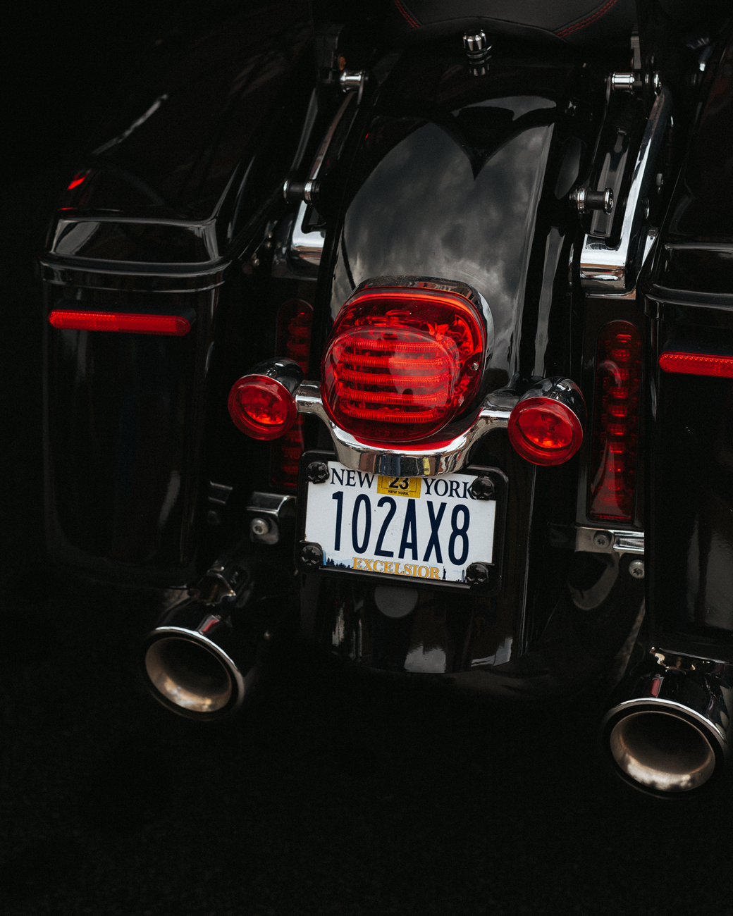 Custom Dynamics ProBEAM® Low-Profile LED Taillight Kit — With No Tag Light