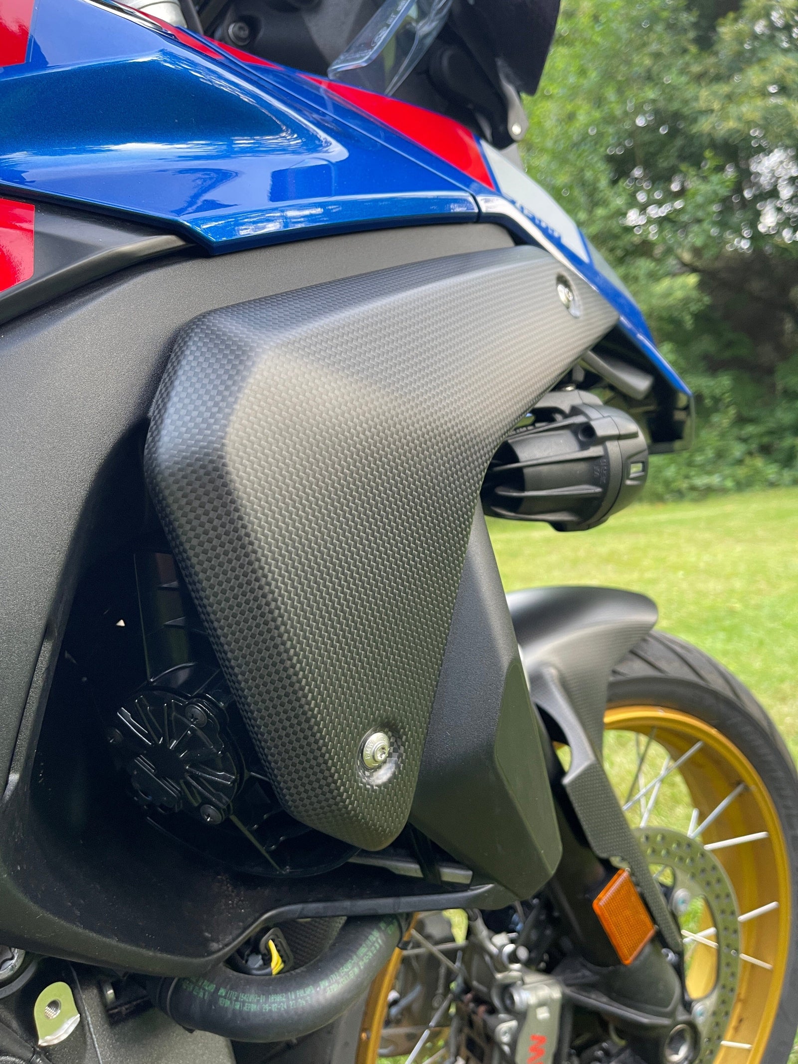 Ducabike DBK CRB180O BMW R1300GS Matt Carbon Side Panels