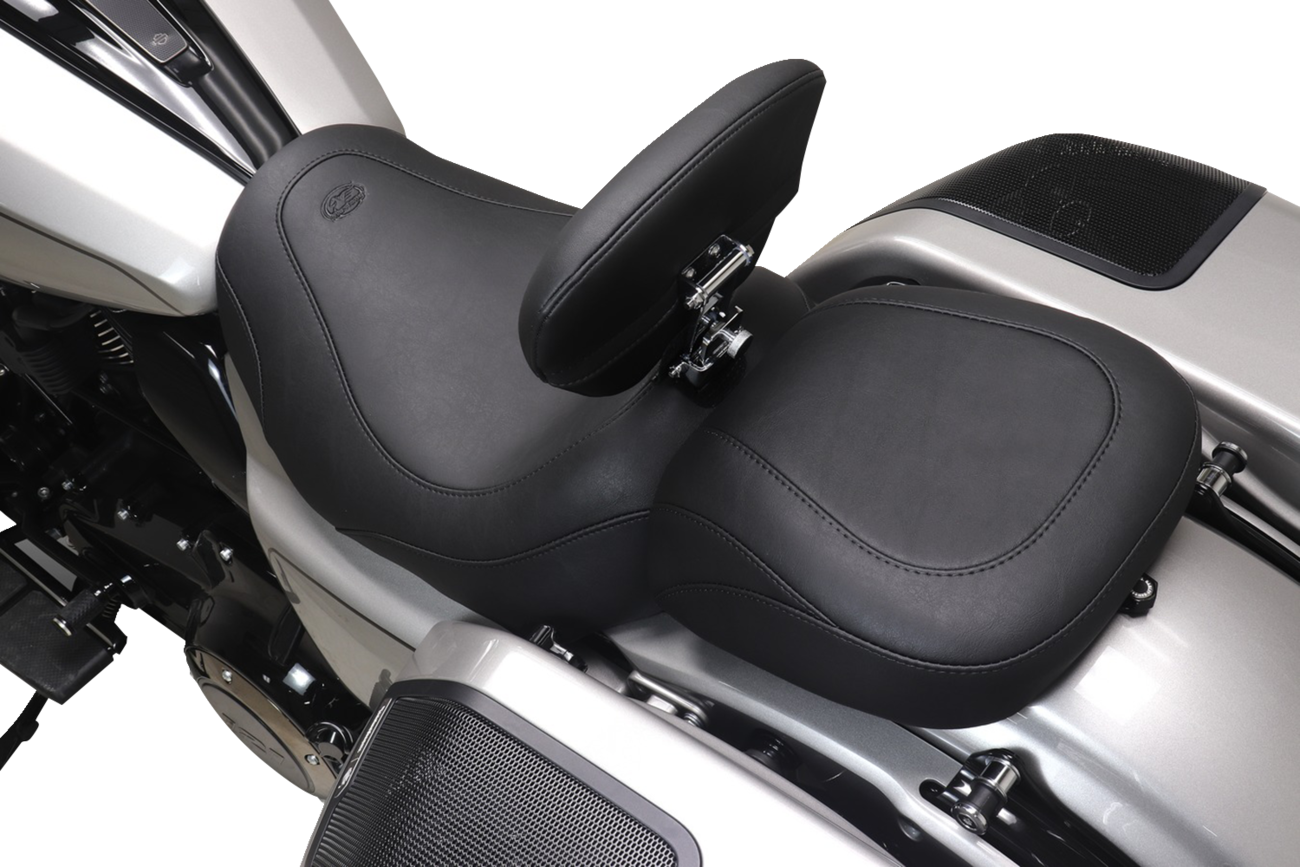 Mustang Wide Tripper™ Solo Seat - Backrest Receiver - Black Stitch - FLT/FLH '23-'26