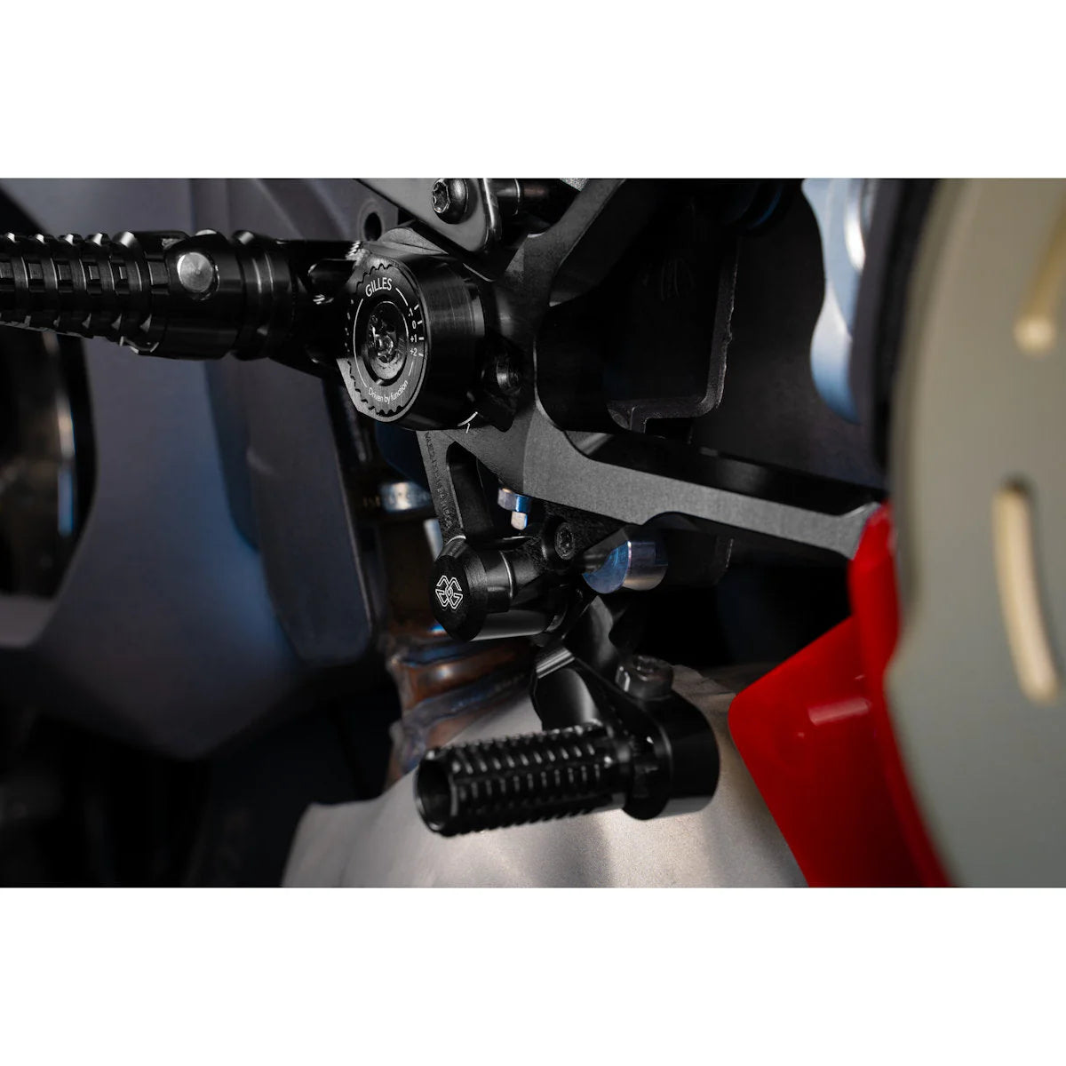 Gilles Tooling MUE2 Adjsutable Racing Rear Sets Panigale V4 V4S Tricolore
