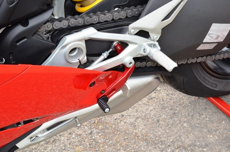 Ducabike DBK RPLC20 Shift Lever V4 Panigale - RED