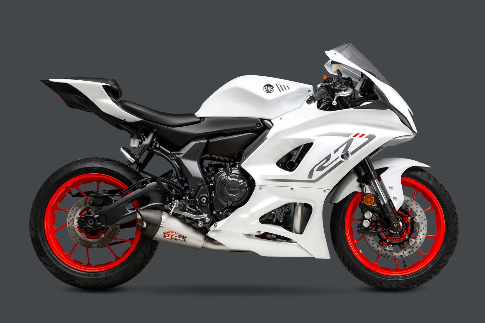 Yoshimura R7/MT-07 17-26 AT2 Full Exhaust / Stainless Muffler