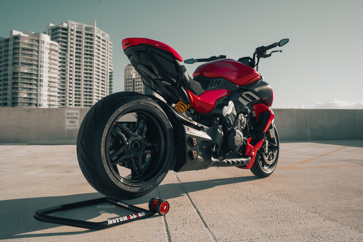 Motomillion Diavel V4 - The Ultimate Super Cruiser
