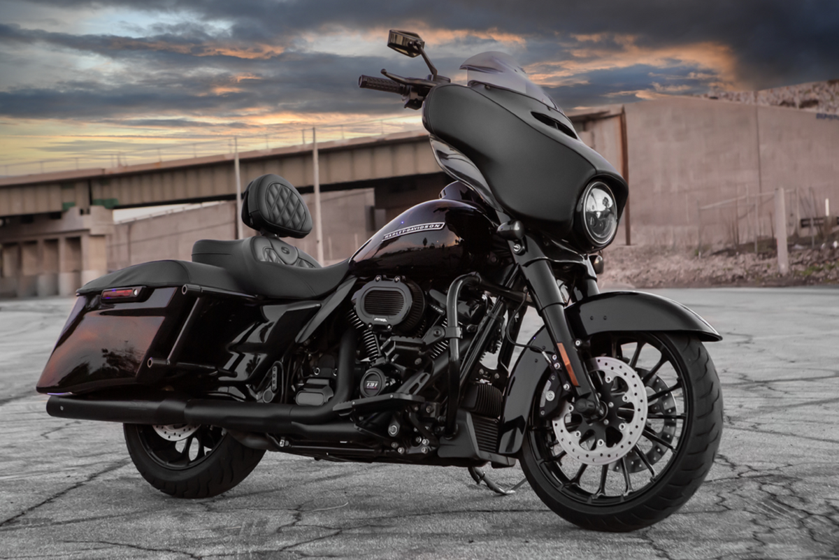Saddlemen Roadsofa™ Seat - With Backrest - Full Lattice Stitch - Heated - FLH/FLT '08-'25