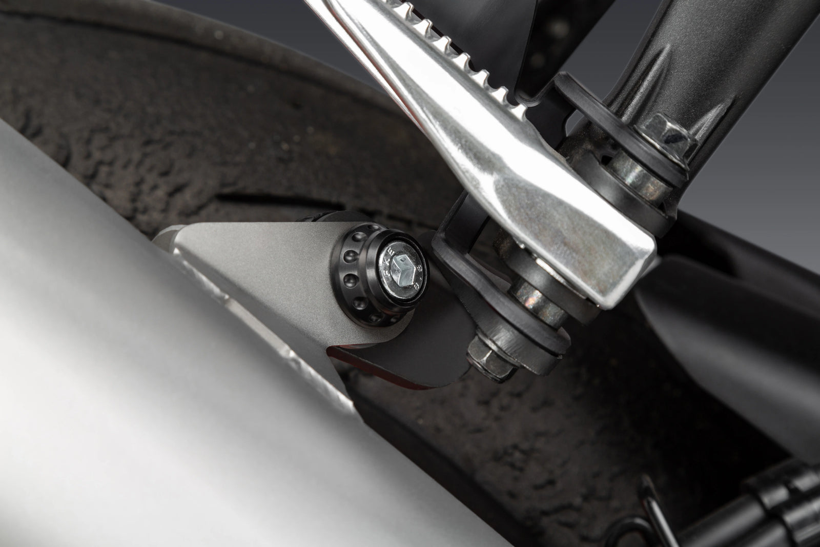 Yoshimura YZF-R7 22-26 Stainless High Mount Muffler Kit
