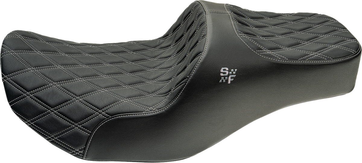 Slyfox Chariot Seat - Silver Double Diamond Stitch - Silver Logo - FLH/FLT '23.5-'26