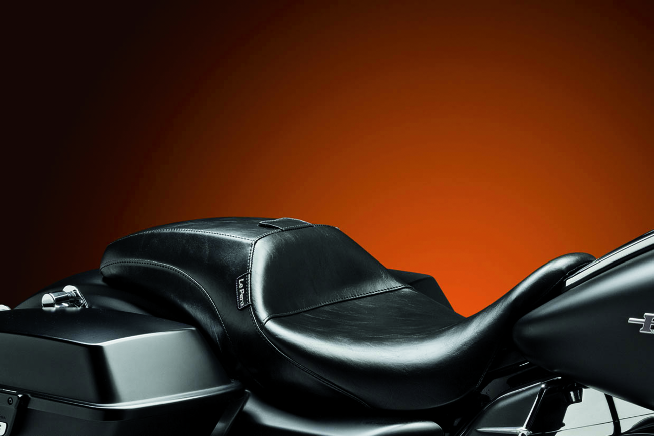 Le Pera Outcast Seat - Full-Length - With Backrest - Smooth - Black - FL '08-'23