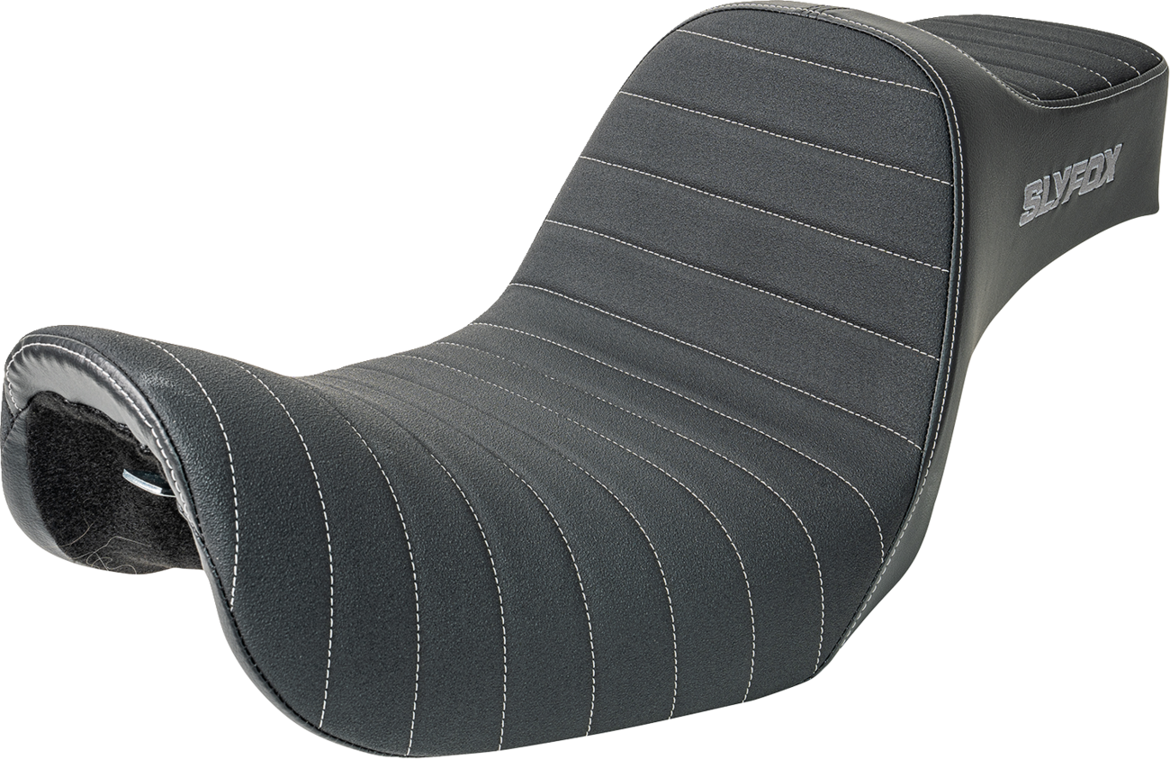 Slyfox Highnoon Seat - Vinyl - Classic Stitch - Silver Logo - FXD '96-'03