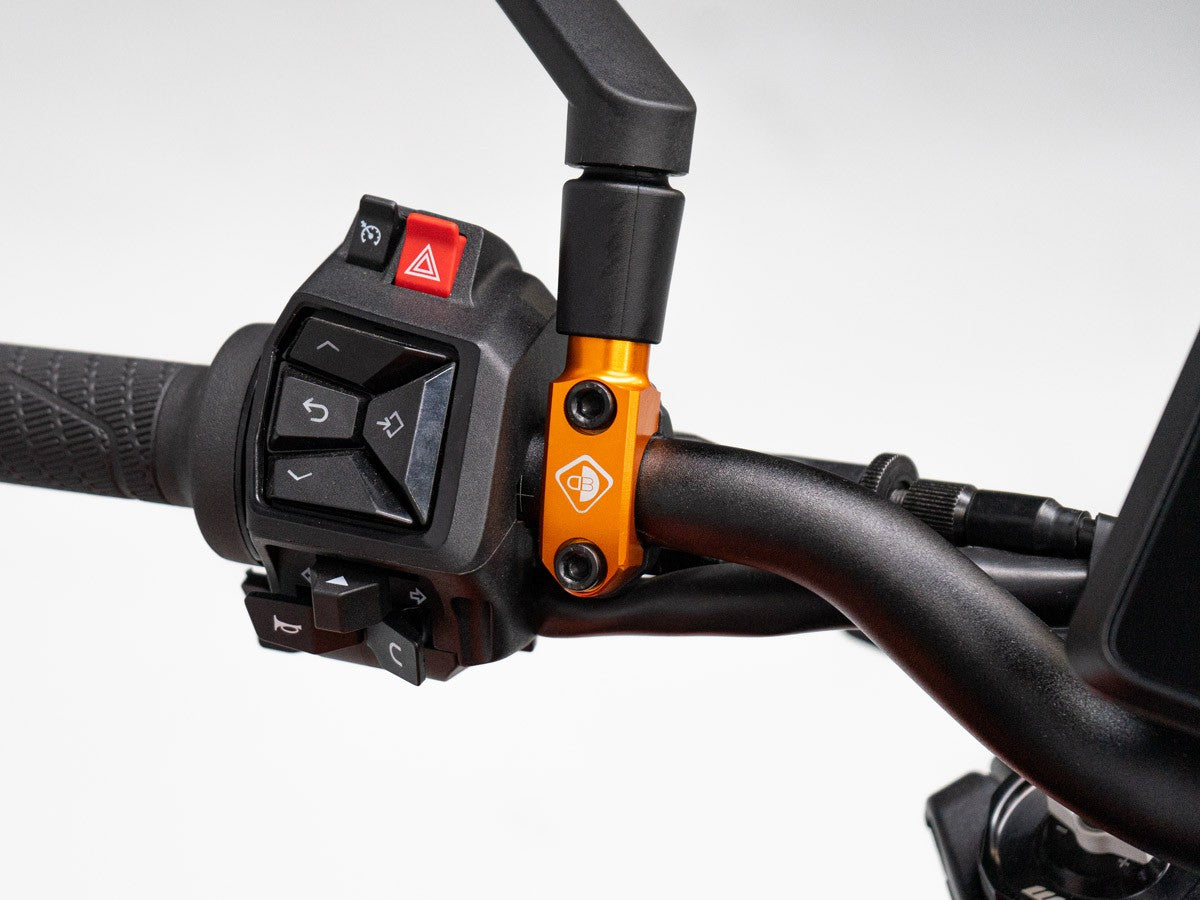 CVS03 - BREMBO MASTER CYLINDER CLAMP THREAD M10 RIGHT