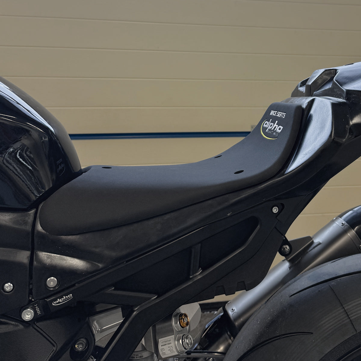 Seat bench plate 10 mm, race tail low
