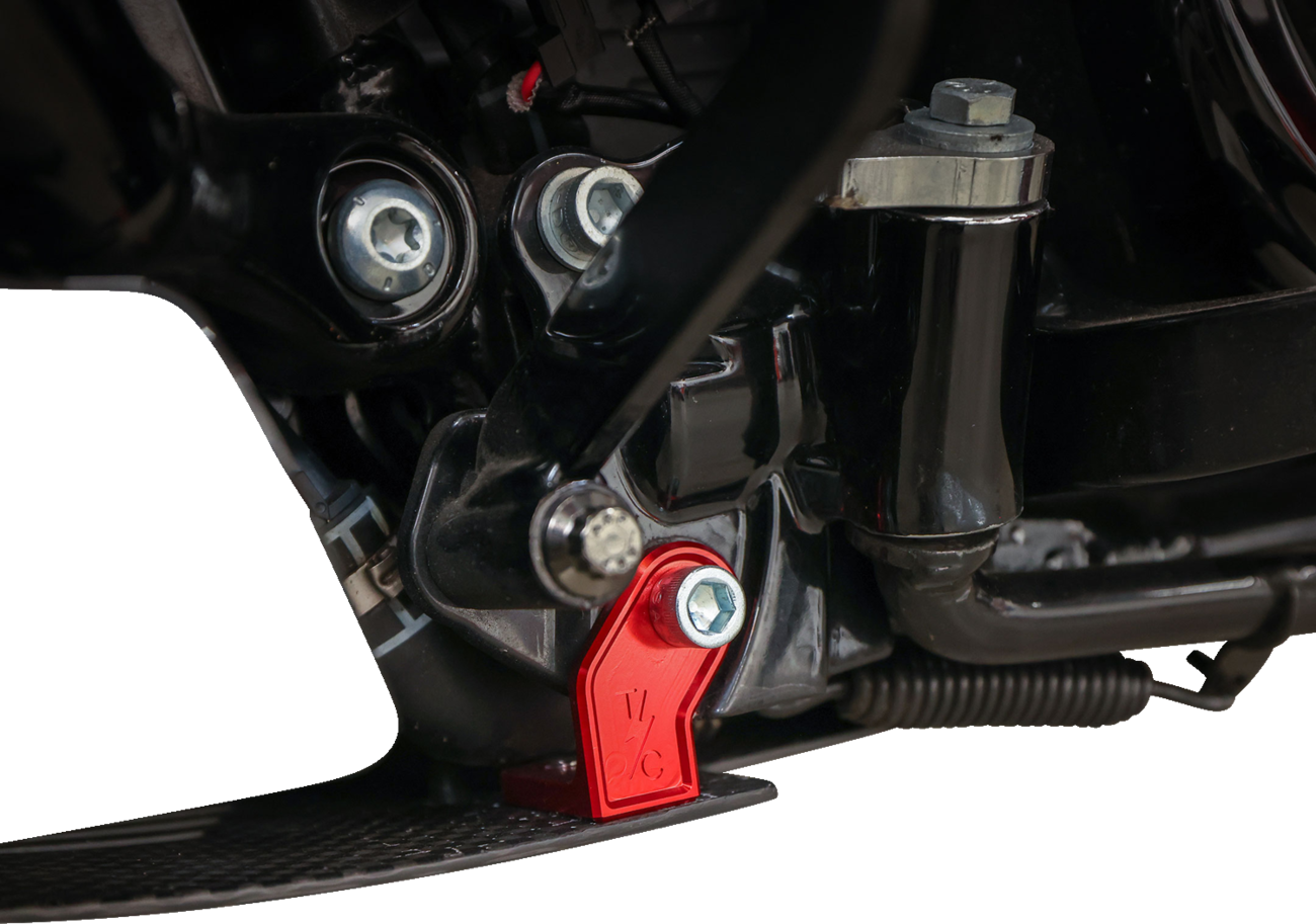 Thrashin Supply CO. Skid Plate - Carbon Fiber/Gloss - With Red Brackets - FLHX/FLTRX