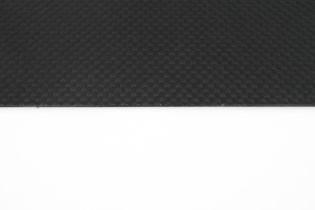 Carbon panel min 300mm x 400mm x 1,5mm (+/-0,2mm)