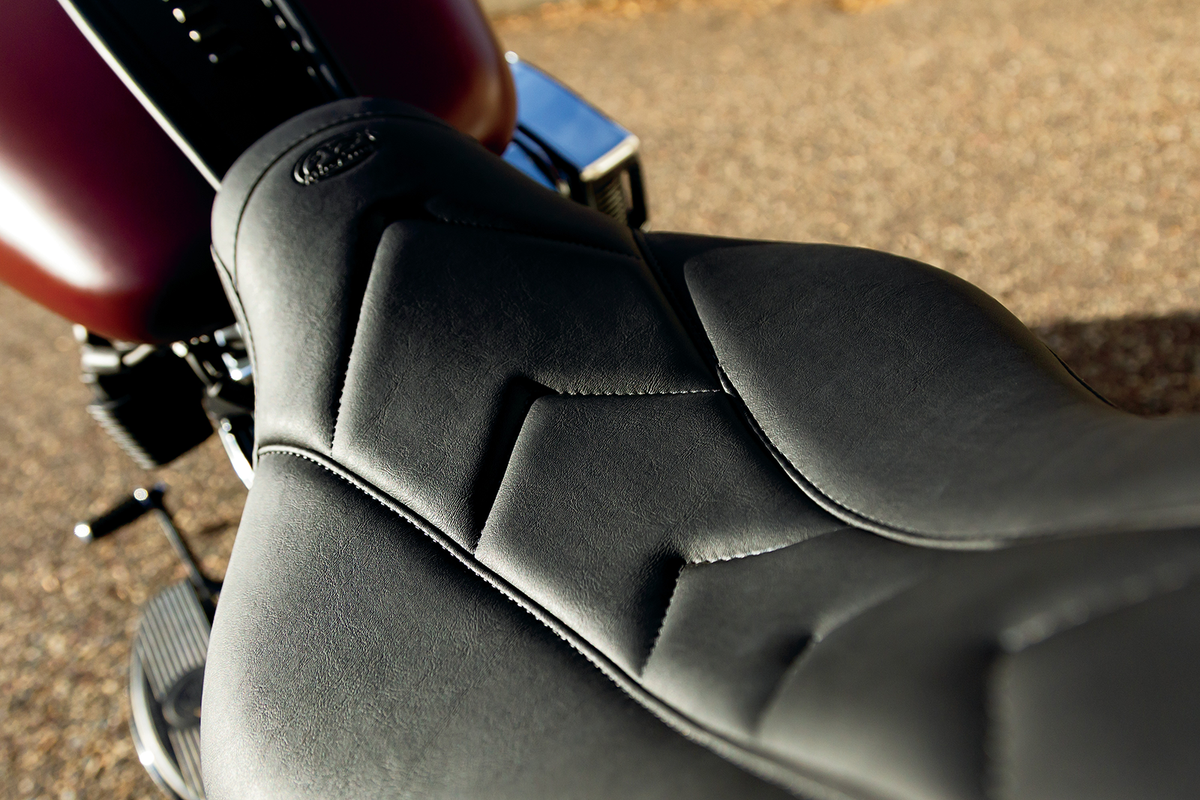 Mustang Day Tripper Seat - FLHC/FLDE '18-'21