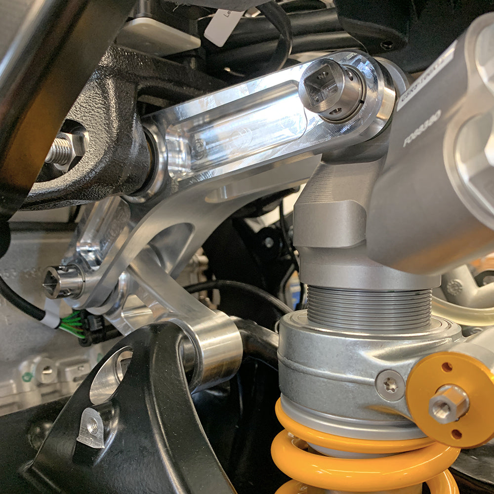 Bolt kit link assembly