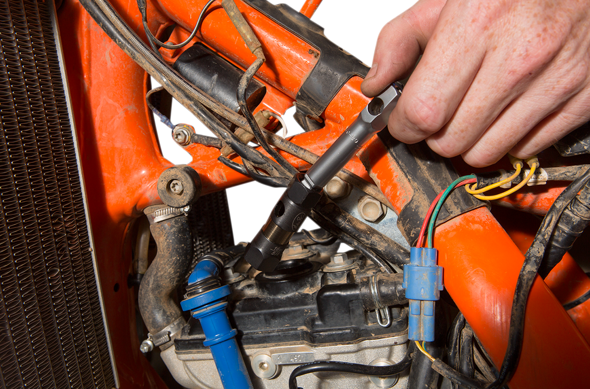 Motion Pro Swivel Extension Tool - 3/8"