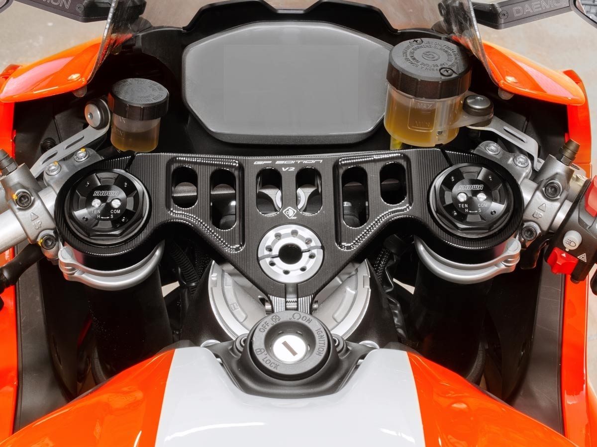 PSS09D -  V2 UPPER STEERING PLATE GP EDITION