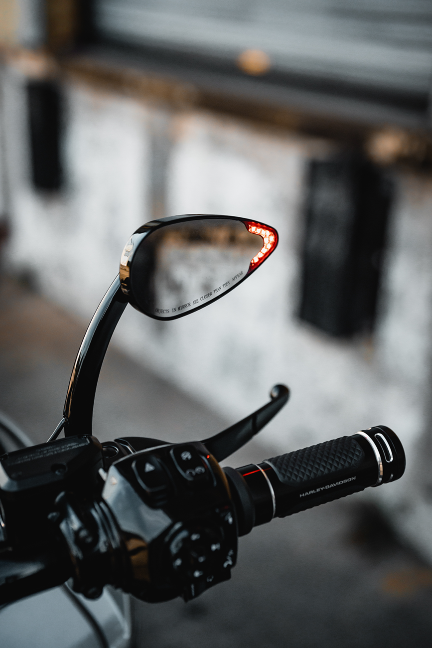 Custom Dynamics LED Mirrors With Run/Turn Signal
