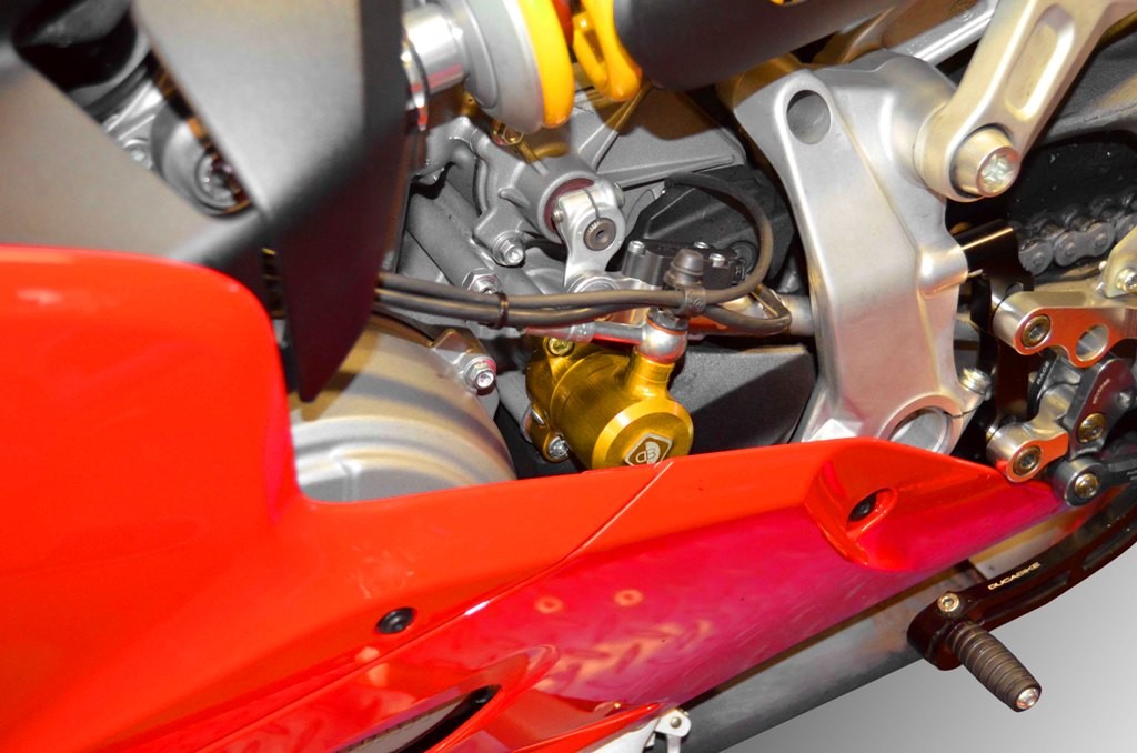 AF04 - PANIGALE CLUTCH SLAVE CYLINDER