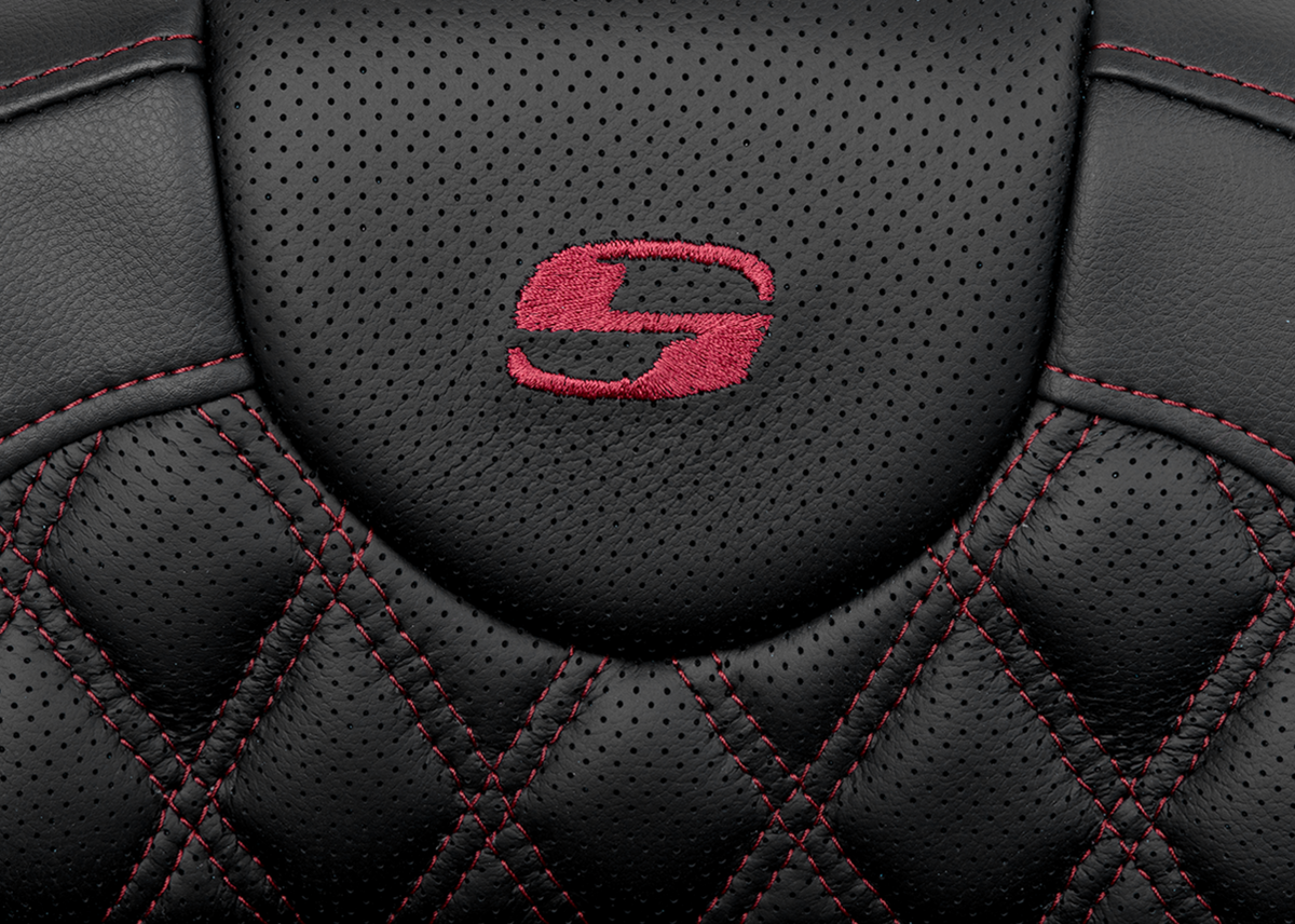 Saddlemen Roadsofa™ Extended Reach Seat - Lattice Stitch - Wine Berry Stitch - With Backrest - FL '08-'24