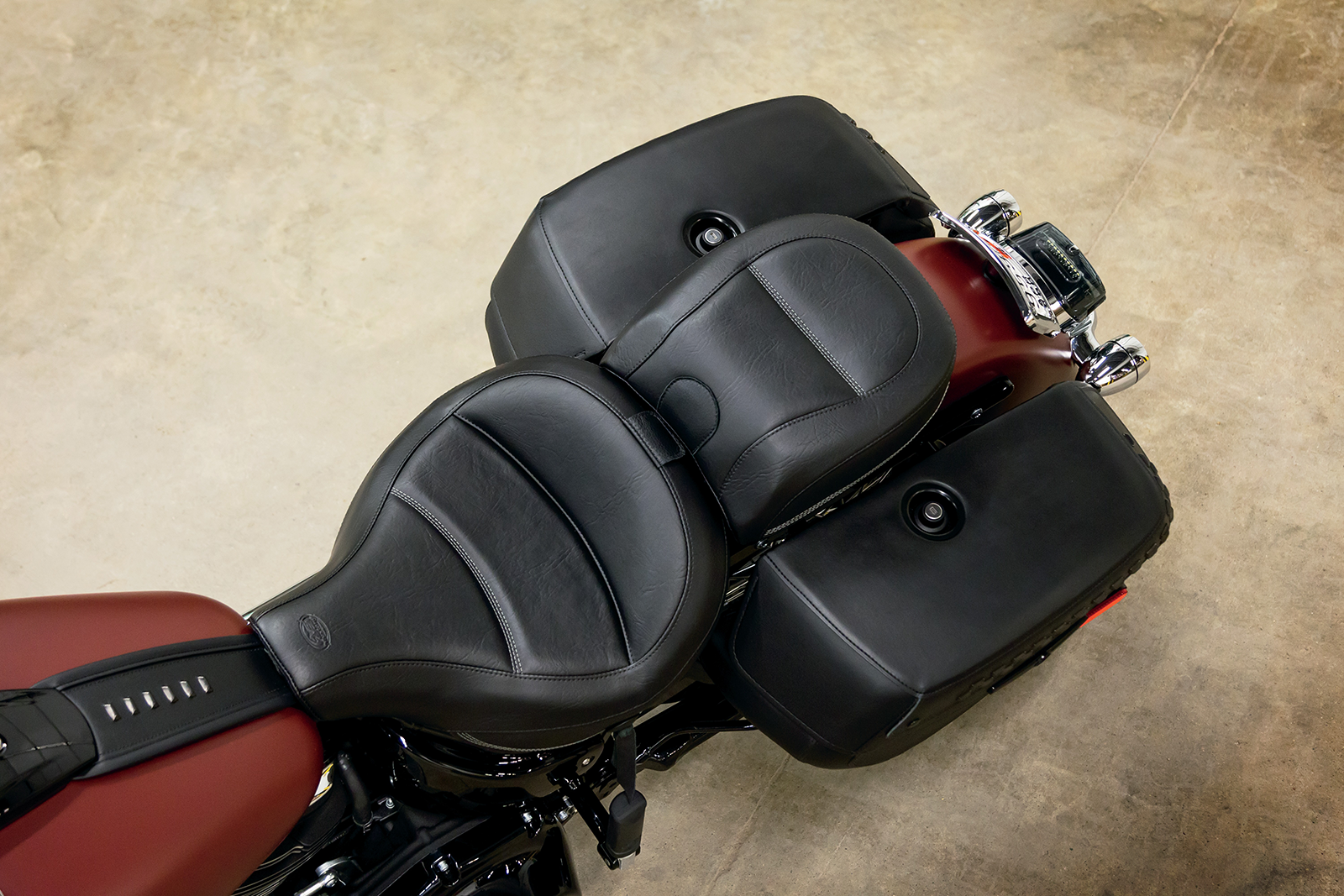 Mustang Passenger Touring Seat - Black - Original Stitch - FLHC/FLDE