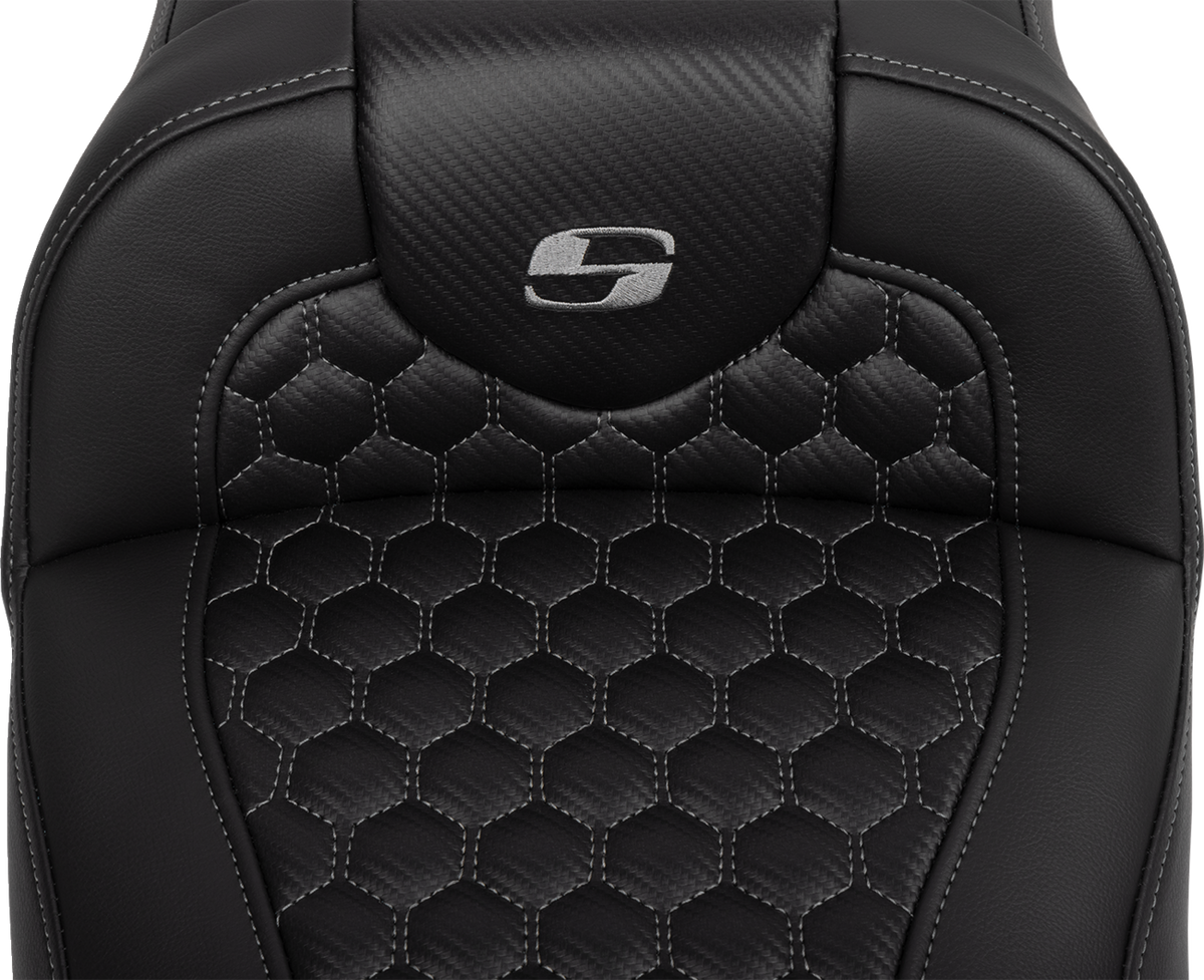Saddlemen Roadsofa™ Extended Reach Seat - With Backrest - Honeycomb - Dark Gray Stitch - FLTR/FLHX '23-'24