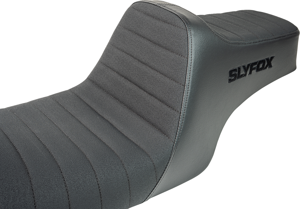 Slyfox High Noon Seat - Vinyl - Classic Stitch - Black Logo - FL '97-'07