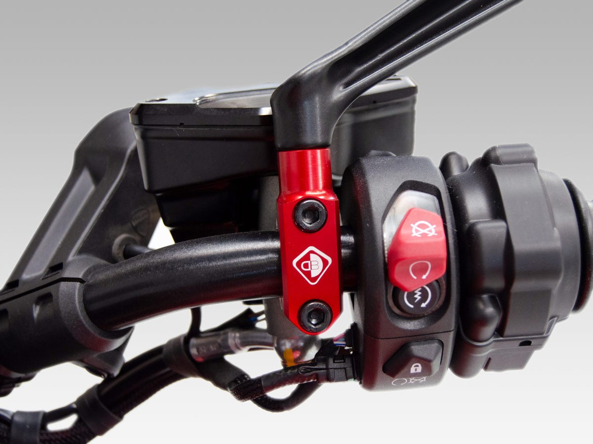 CVS02 - BREMBO MASTER CYLINDER CLAMP THREAD M8 LEFT