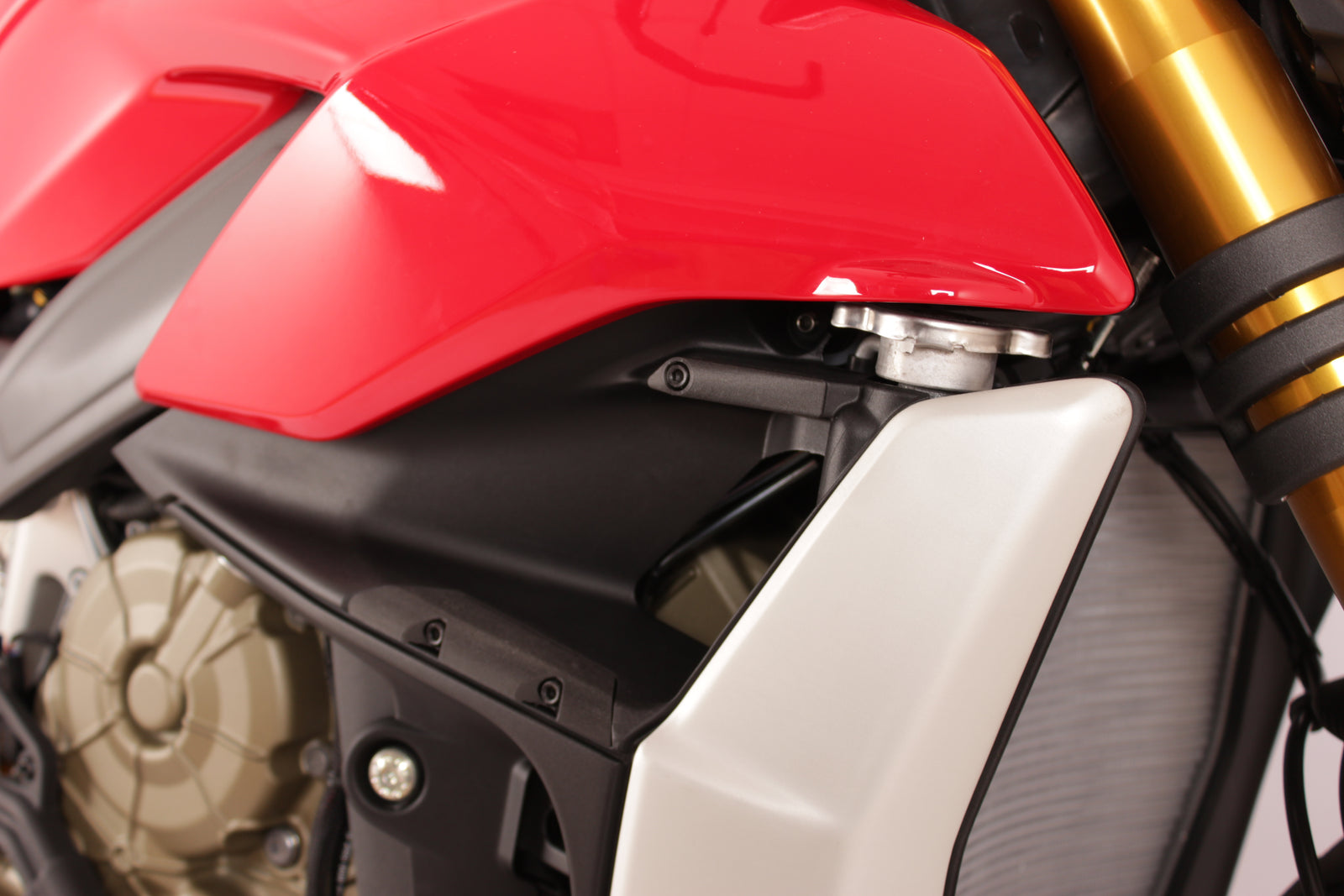 Gilles Tooling Wing Cover Ducati Black