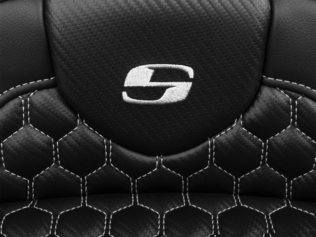 Saddlemen Roadsofa™ Extended Reach Seat - With Backrest - Honeycomb - Silver Stitch - FLTR/FLHX '23-'24