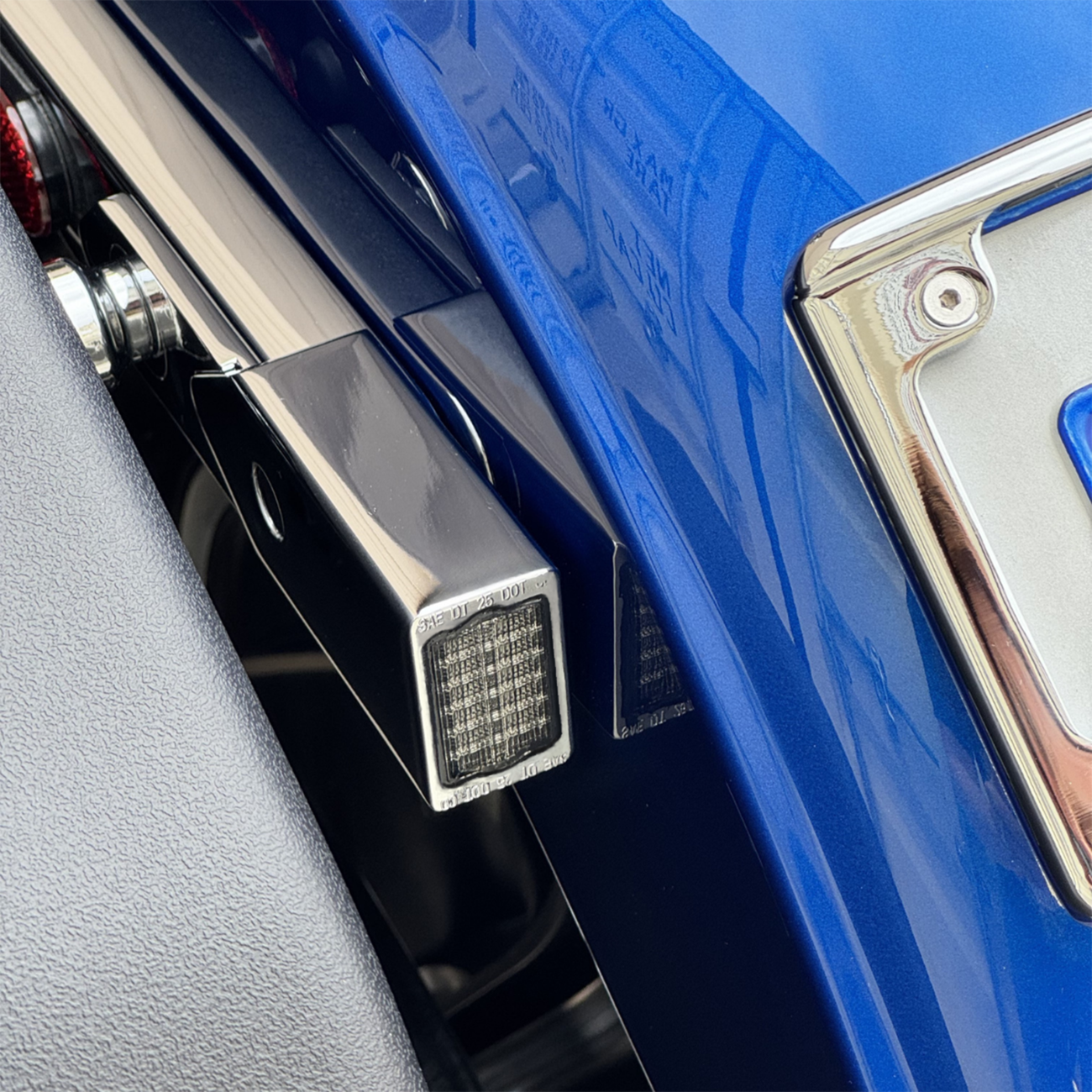 Custom Dynamics LED Light Strut - Chrome