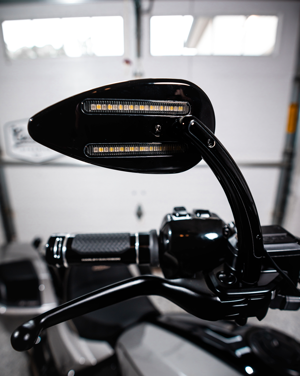 Custom Dynamics LED Mirrors With Run/Turn Signal