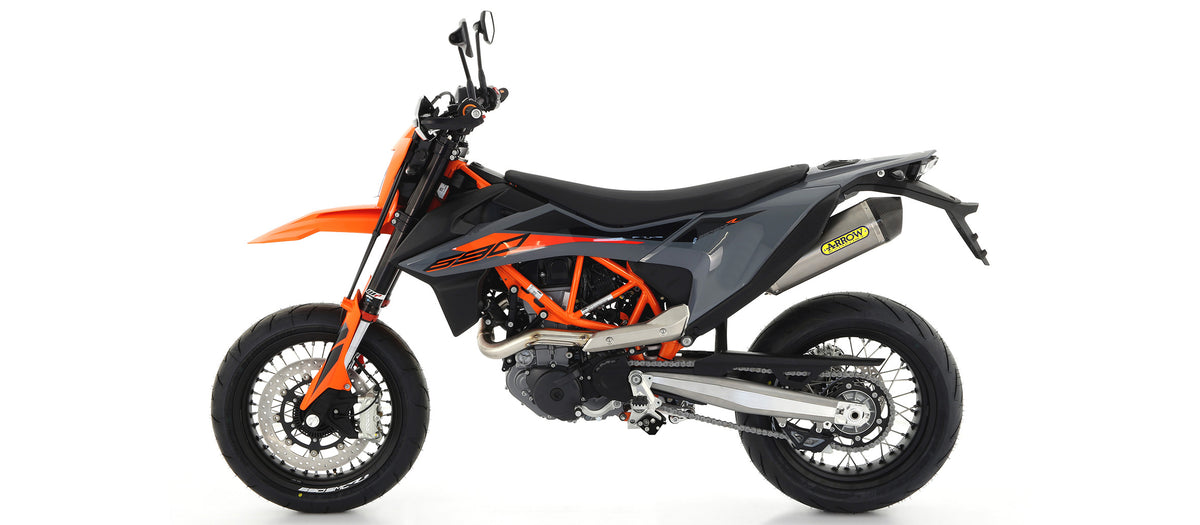 Arrow Race-Tech Titanium Slip On With Carbon End Cap