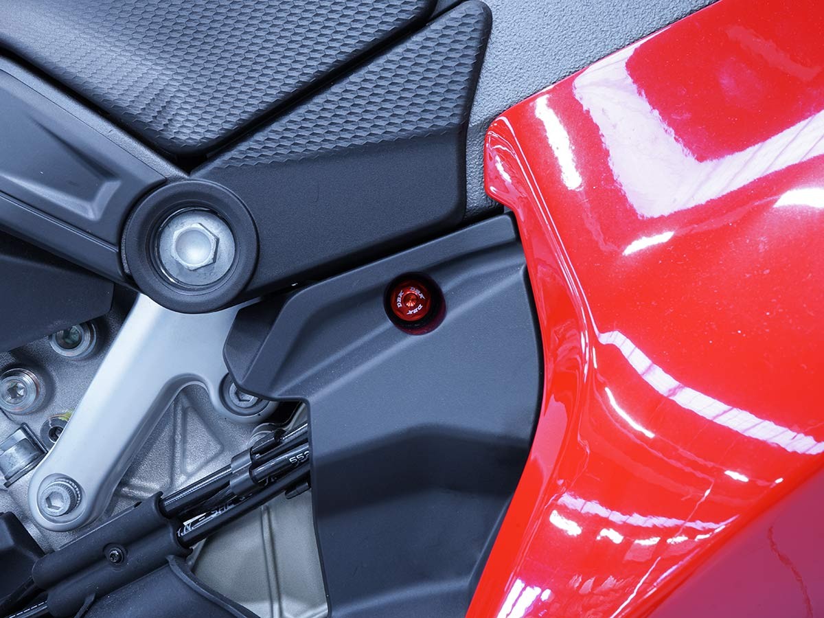 KVT101 - PANIGALE V4 MY 2025 LOW RIGHT SIDE TANK PANEL SCREWS KIT