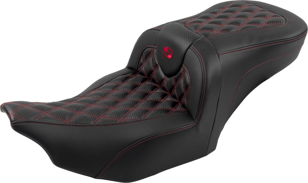 Saddlemen RoadSofa™ Seat - With Backrest - Carbon Fiber - Lattice Stitch - Red Stitch - FLTR/FLHX '23-'24