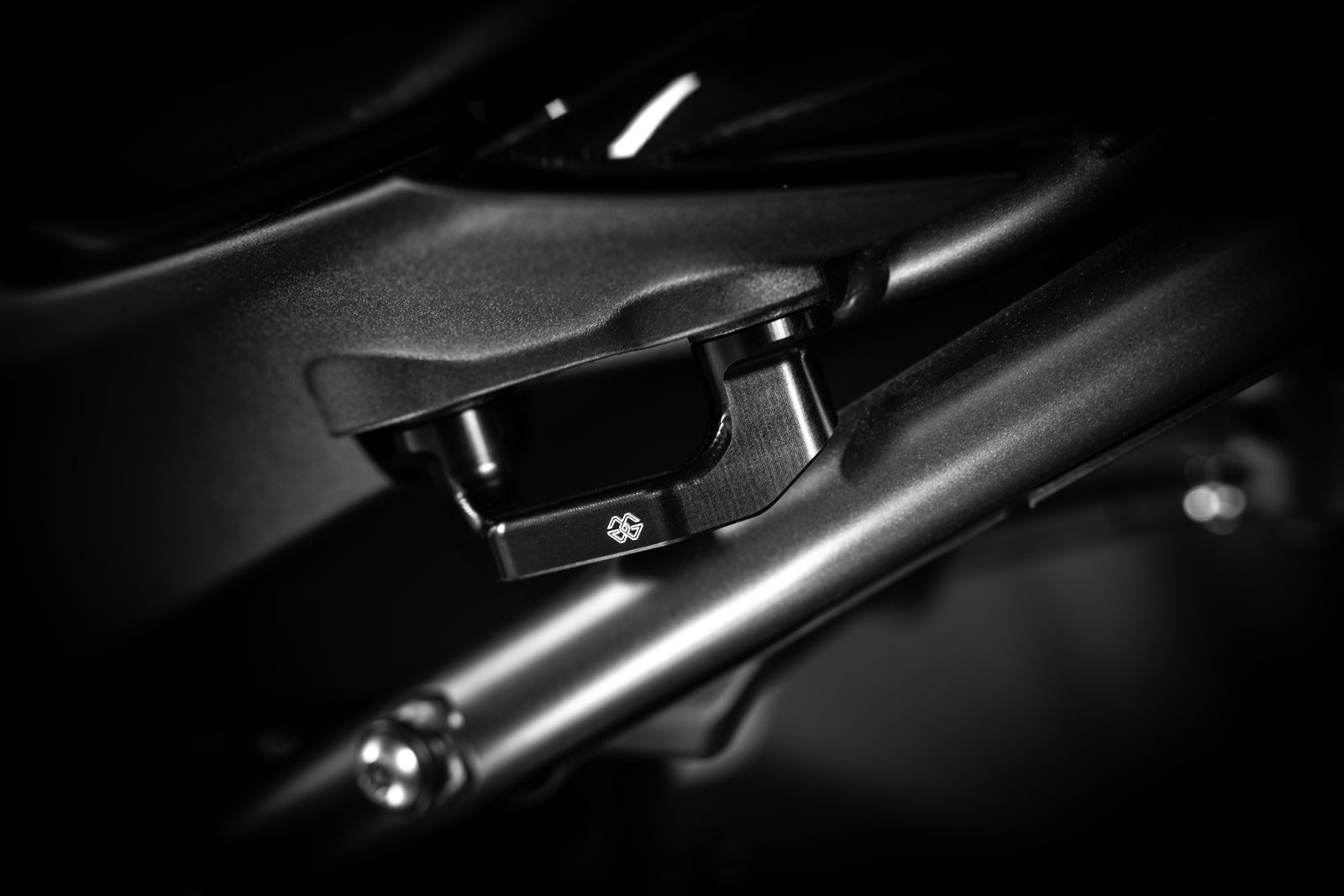 Gilles Tooling Passenger Carrier Cover Kit Black