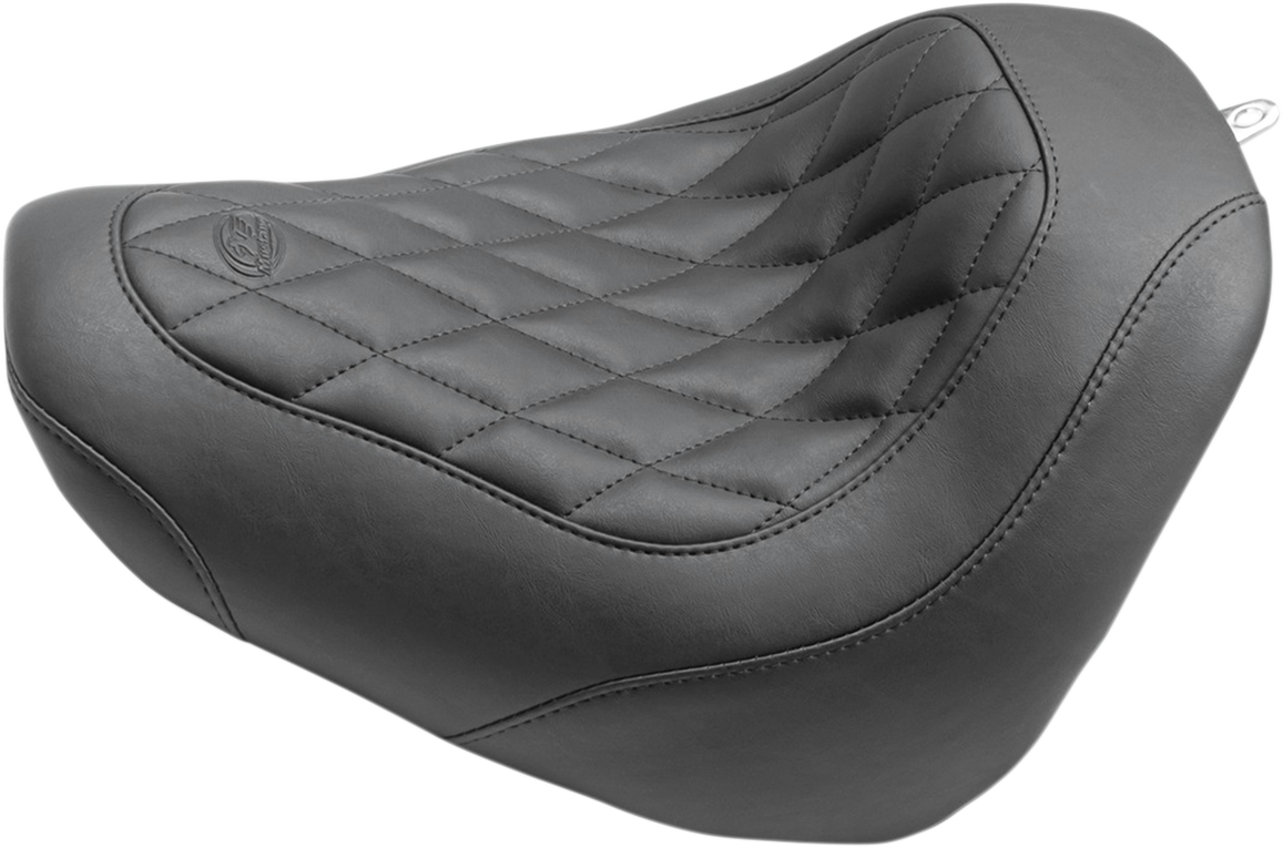 Mustang Wide Tripper™ Seat - Diamond Stitching