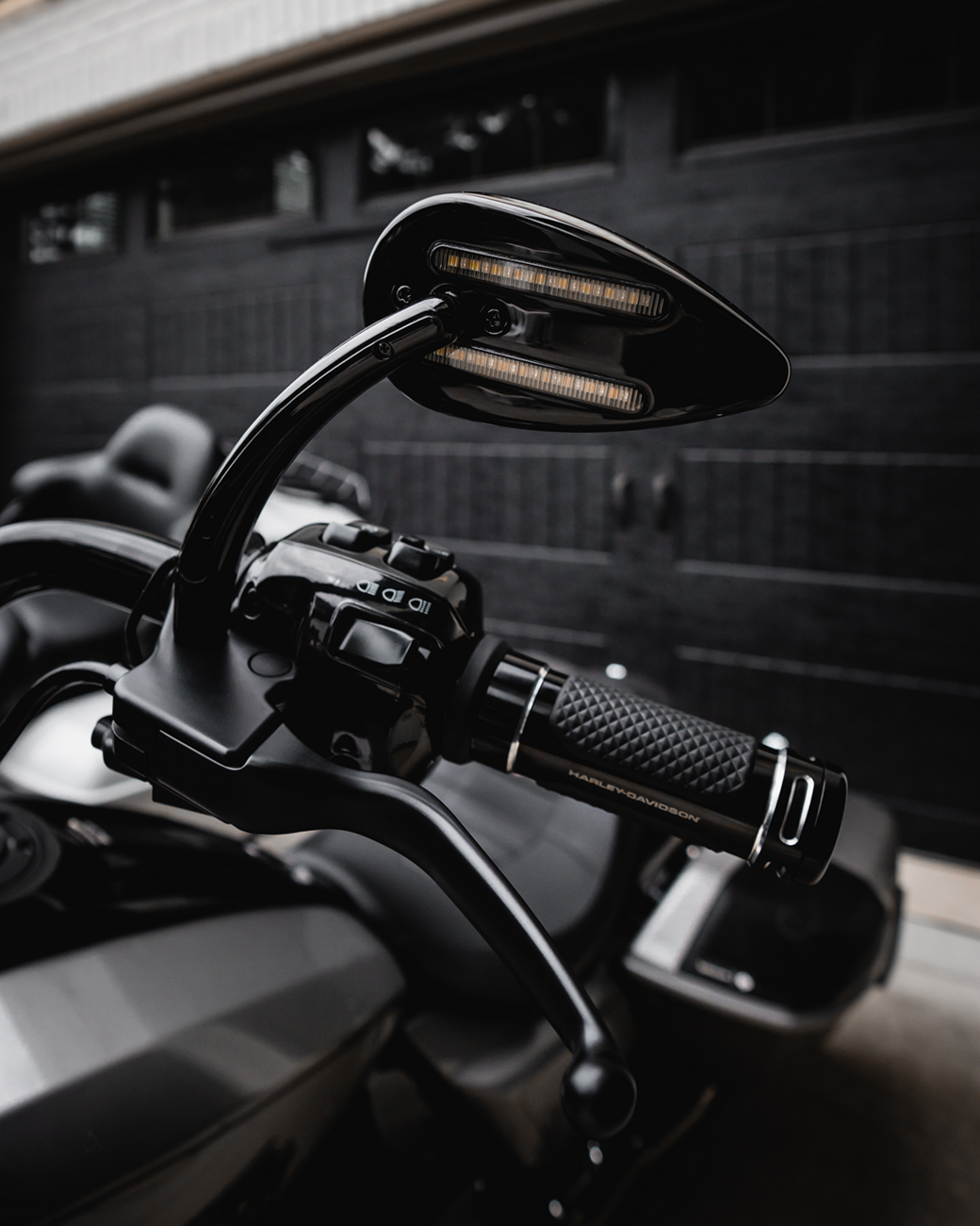 Custom Dynamics LED Mirrors With Run/Turn Signal
