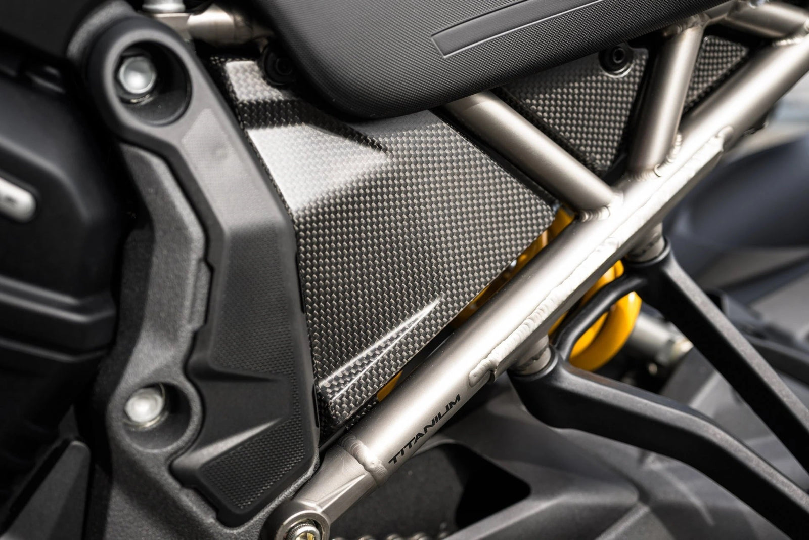 Ducabike DBK CRB146O - Matt Carbon Frame Cover MTS V4 Rs